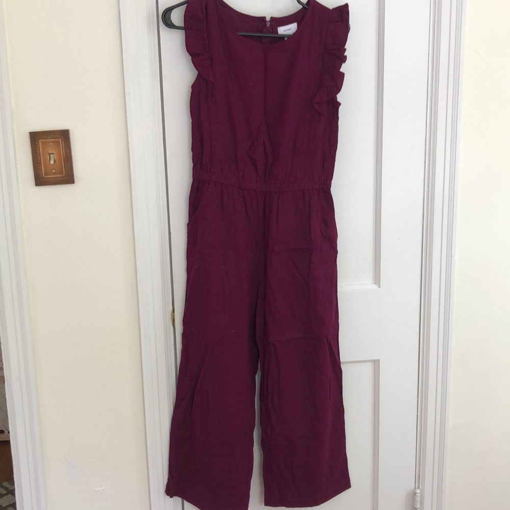 Jumpsuit with ruffled sleeves